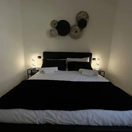 Apartamento Chic House Near The *