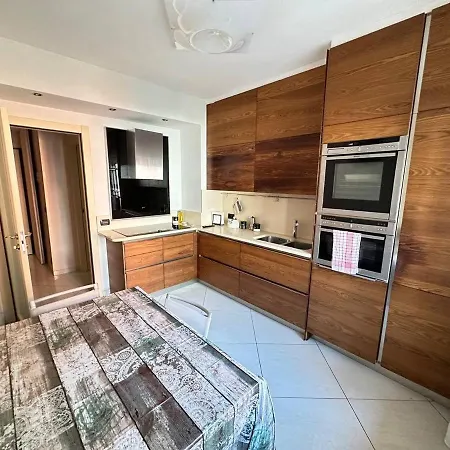 Chic House Near The