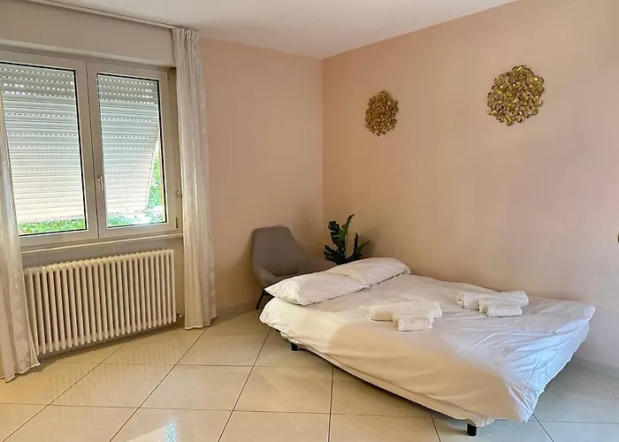 Daire Chic House Near The