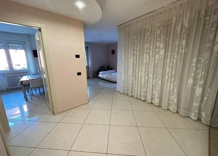 Chic House Near The Appartement Lecco